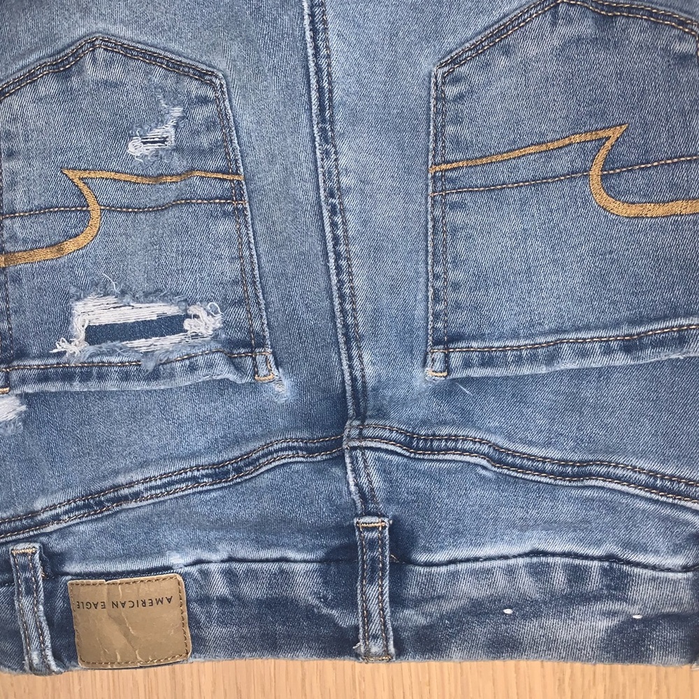 American Eagle Ripped Jeans - Picture 4 of 9